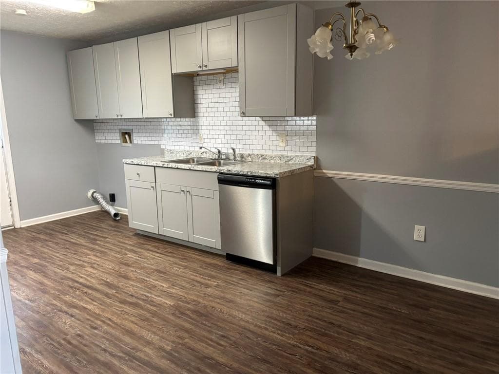 2 bedroom, 1 bathroom, 918 sq ft duplex for rent at 92 Fawn Path A, Dallas, GA 30132 for $1,400 a month — photo 4
