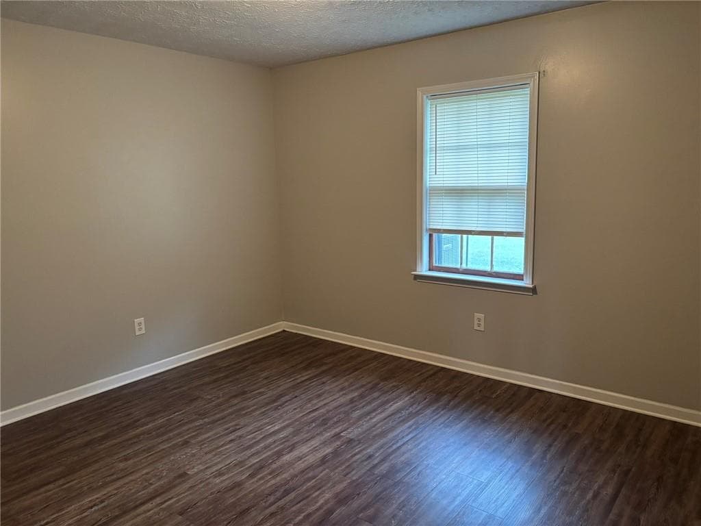 2 bedroom, 1 bathroom, 918 sq ft duplex for rent at 92 Fawn Path A, Dallas, GA 30132 for $1,400 a month — photo 8