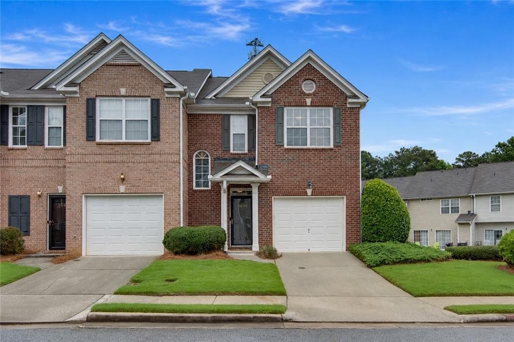 3 bedroom, 3 bathroom, 1,596 sq ft townhouse sold at 3646 Lantern Crest Cove, Scottdale, GA 30079