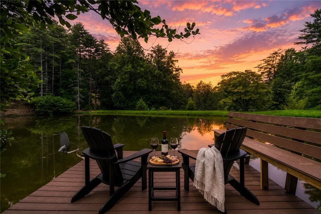 2 bedroom, 2 bathroom, 1,180 sq ft single family residence under contract at 3 Mountain Lake Road, Blue Ridge, GA 30513 — photo 3