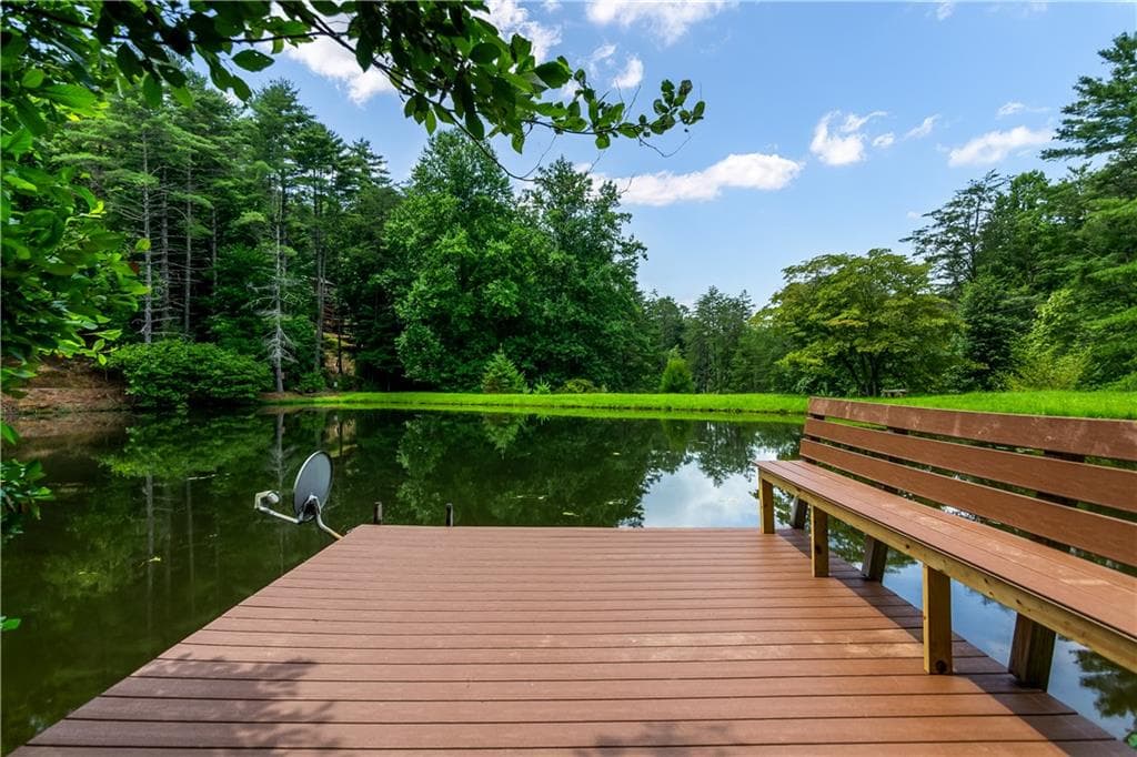 2 bedroom, 2 bathroom, 1,180 sq ft single family residence under contract at 3 Mountain Lake Road, Blue Ridge, GA 30513 — photo 5