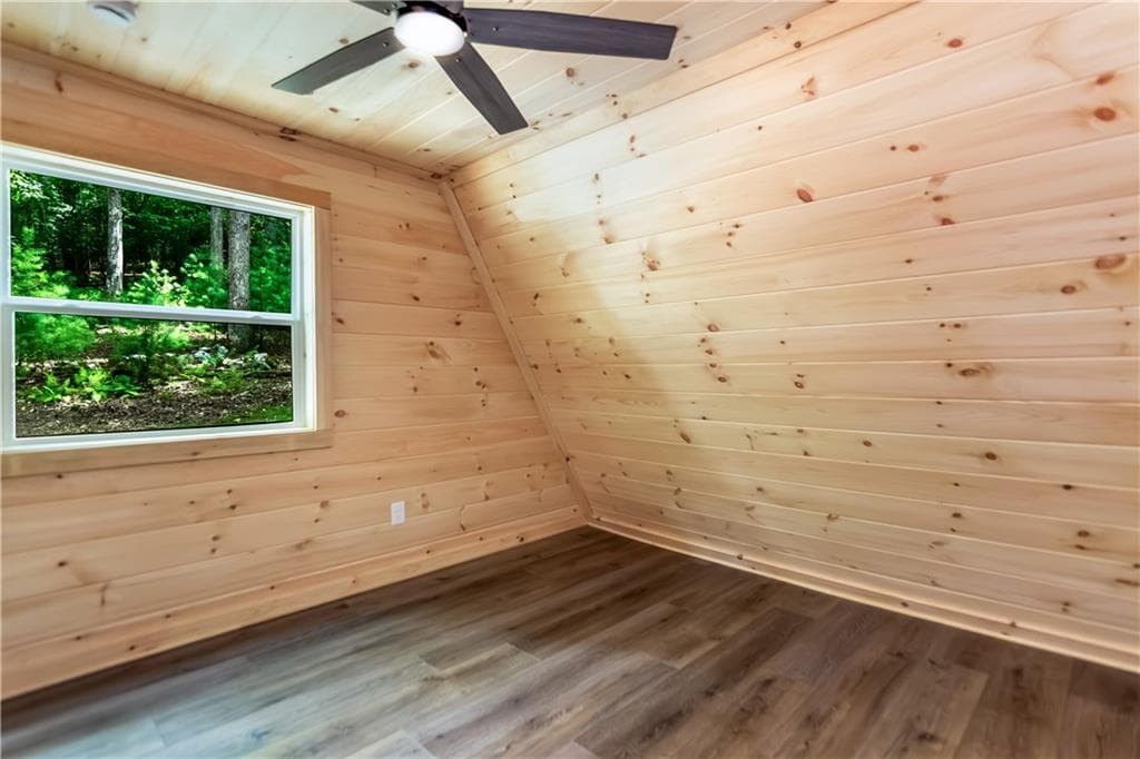 2 bedroom, 2 bathroom, 1,180 sq ft single family residence under contract at 3 Mountain Lake Road, Blue Ridge, GA 30513 — photo 7