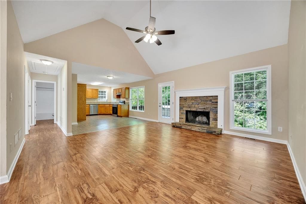 5 bedroom, 3 bathroom, 1,933 sq ft single family residence for sale at 175 River North Court, Covington, GA 30016 — photo 3