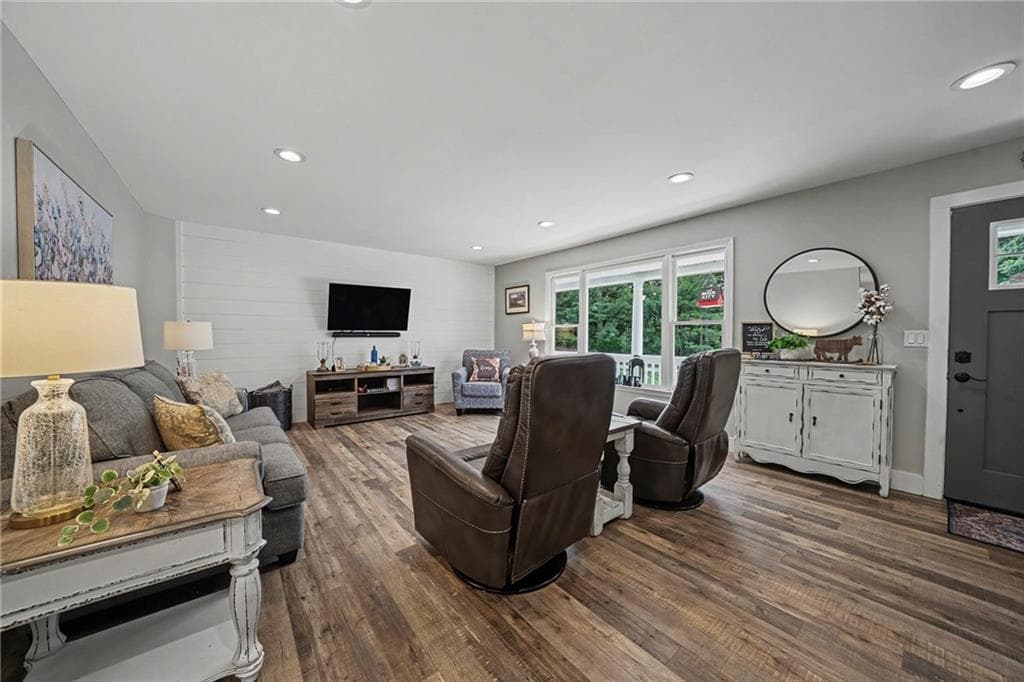 5 bedroom, 3 bathroom, 4,242 sq ft single family residence for sale at 851 Lacy Road, Canton, GA 30115 — photo 8