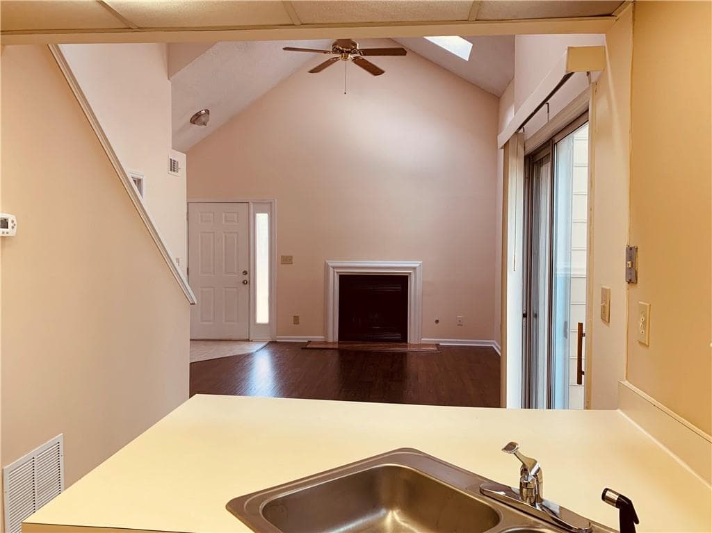2 bedroom, 2 bathroom, 1,225 sq ft quadruplex for rent at 2665 Windy Hill Place C, Smyrna, GA 30080 for $1,795 a month — photo 7