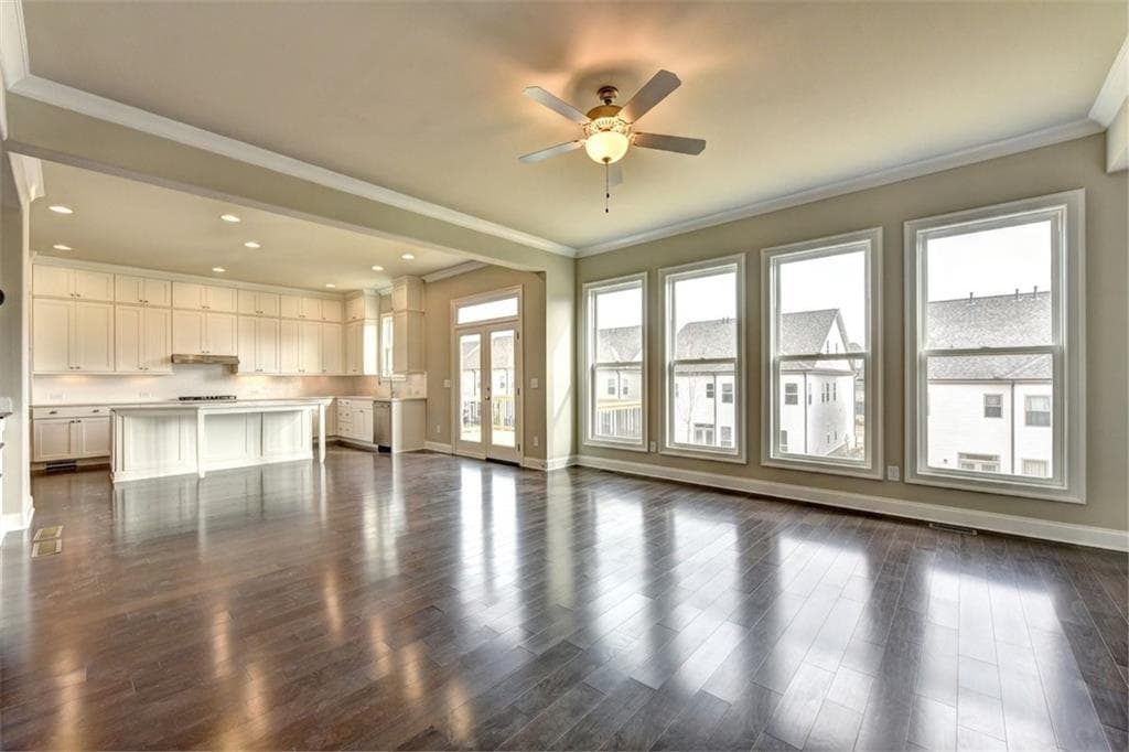 5 bedroom, 4 bathroom, 4,241 sq ft single family residence for sale at 10050 Ruppel Lane, Johns Creek, GA 30005 — photo 3
