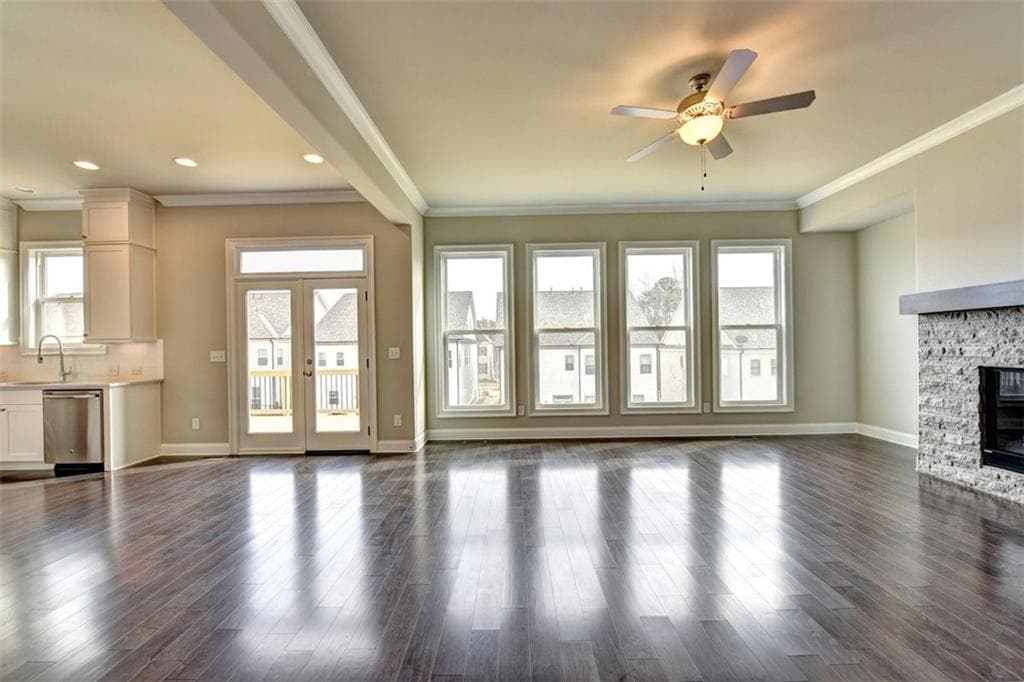 5 bedroom, 4 bathroom, 4,241 sq ft single family residence for sale at 10050 Ruppel Lane, Johns Creek, GA 30005 — photo 7