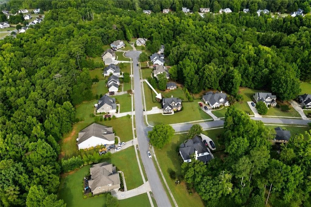 4 bedroom, 3 bathroom, 2,561 sq ft single family residence for sale at 4662 Whitlow Ridge Drive, Bishop, GA 30621 — photo 2