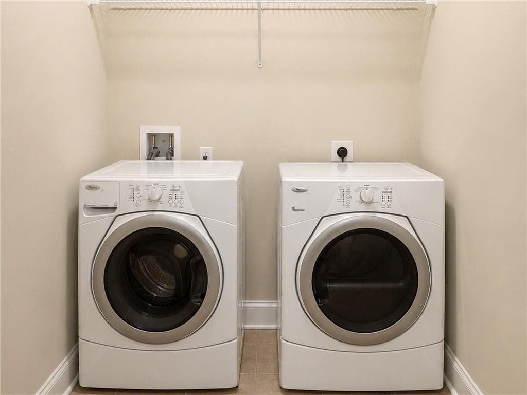2 bedroom, 2 bathroom, 1,147 sq ft condominium for sale at 901 Abernathy Road 2150, Atlanta, GA 30328 — photo 8