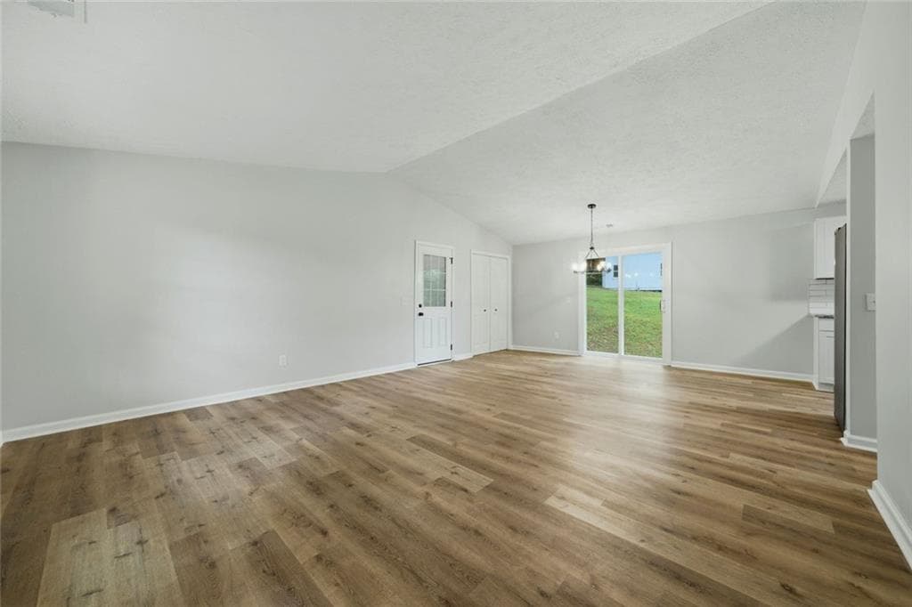 3 bedroom, 1 bathroom, 1,092 sq ft single family residence under contract at 2925 Wilkes Plantation Way, Douglasville, GA 30135 — photo 3