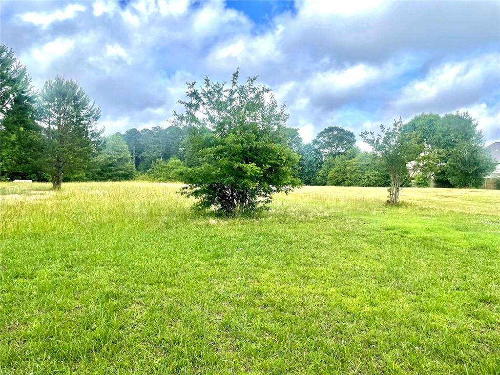 3 bedroom, 2 bathroom, 2,340 sq ft single family residence for sale at 3095 Oak Grove Road, Loganville, GA 30052 — photo 3