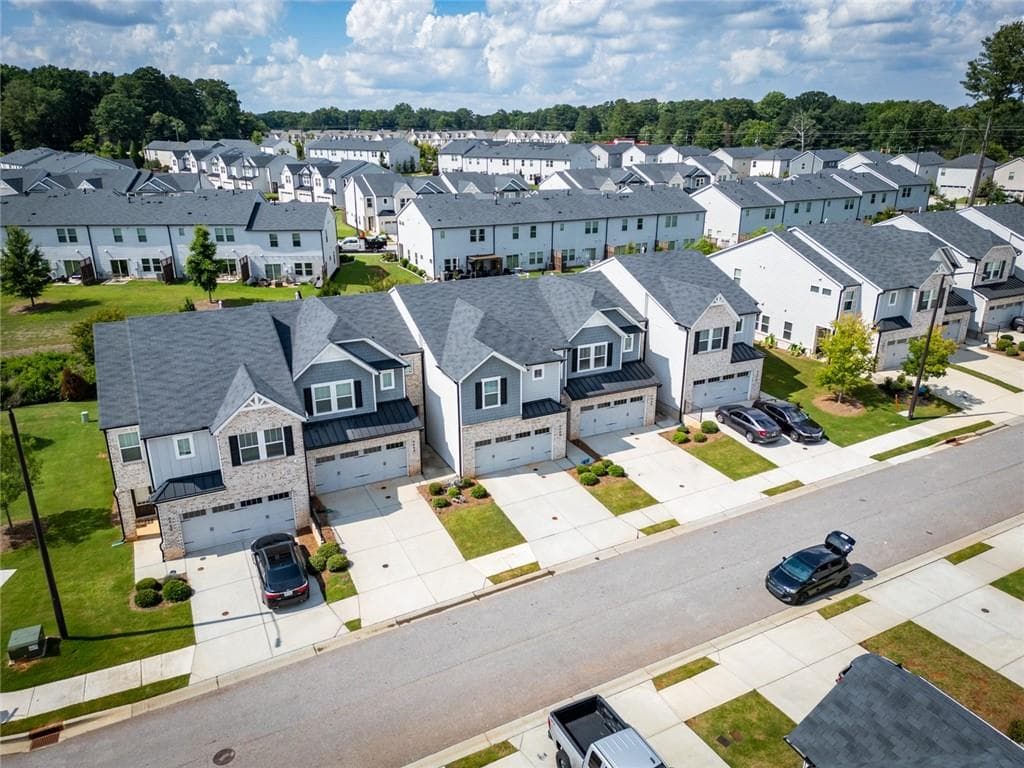 3 bedroom, 3 bathroom, 1,996 sq ft townhouse for sale at 4480 Treadle Road, Mableton, GA 30126 — photo 4
