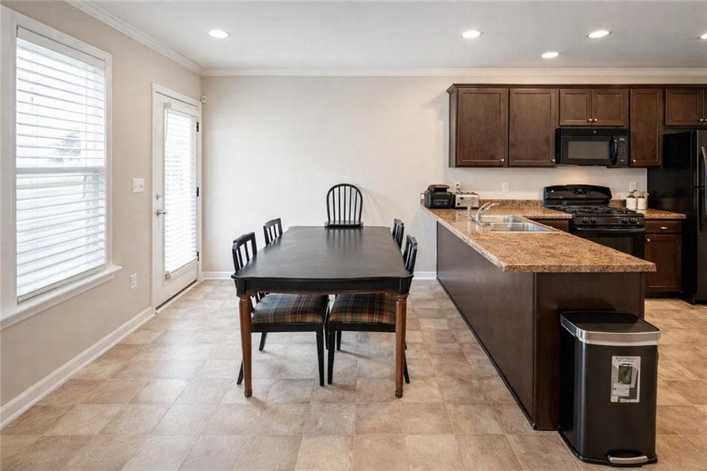3 bedroom, 3 bathroom, 1,474 sq ft townhouse for sale at 1740 Snapping Court, Winder, GA 30680 — photo 8