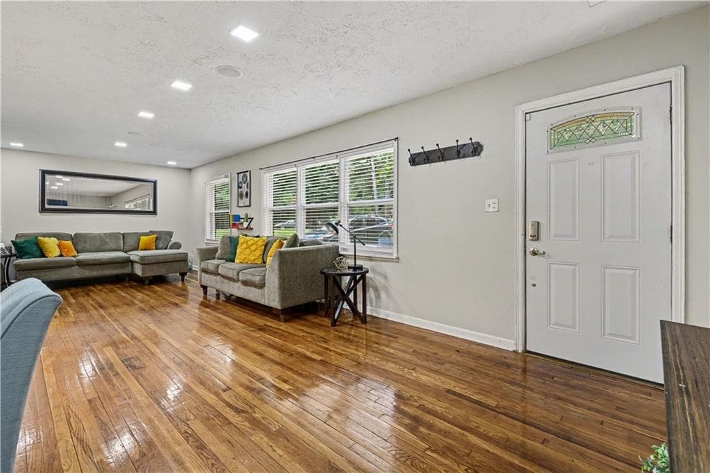 3 bedroom, 1 bathroom, 1,800 sq ft single family residence for sale at 2229 Beecher Circle, Atlanta, GA 30311 — photo 9