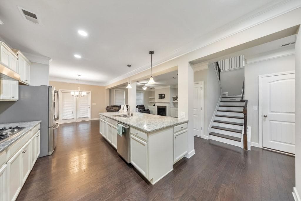 5 bedroom, 4 bathroom, 4,155 sq ft single family residence for sale at 1162 Smithwell Point, Kennesaw, GA 30152 — photo 8