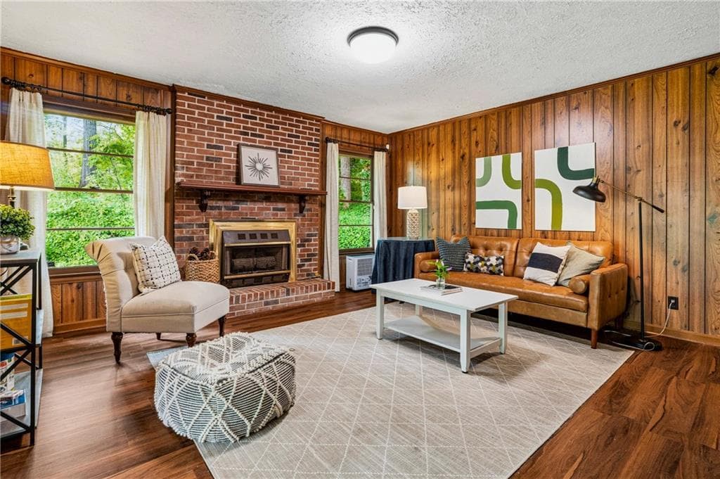3 bedroom, 2 bathroom, 1,424 sq ft single family residence for rent at 640 Farrar Court, Decatur, GA 30032 for $2,000 a month