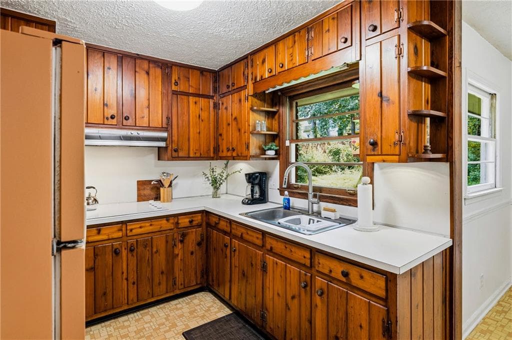 3 bedroom, 2 bathroom, 1,424 sq ft single family residence for rent at 640 Farrar Court, Decatur, GA 30032 for $2,000 a month — photo 3
