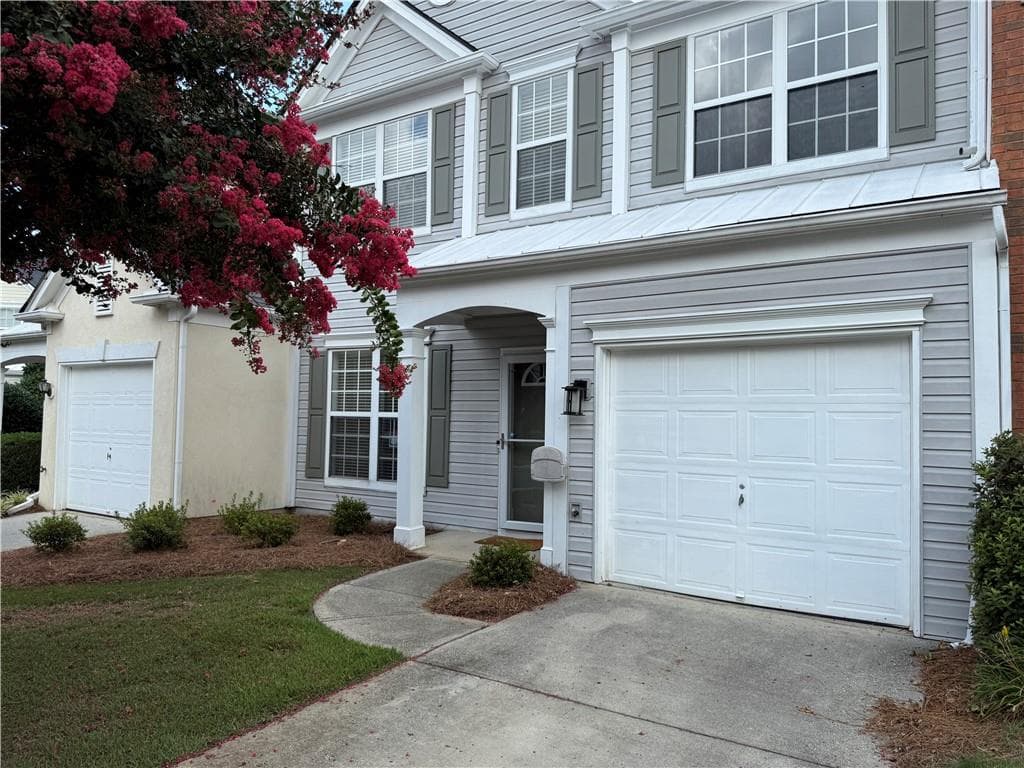 3 bedroom, 3 bathroom, 1,759 sq ft townhouse for rent at 3810 Timbercreek Circle, Roswell, GA 30076 for $2,600 a month — photo 1 of 21