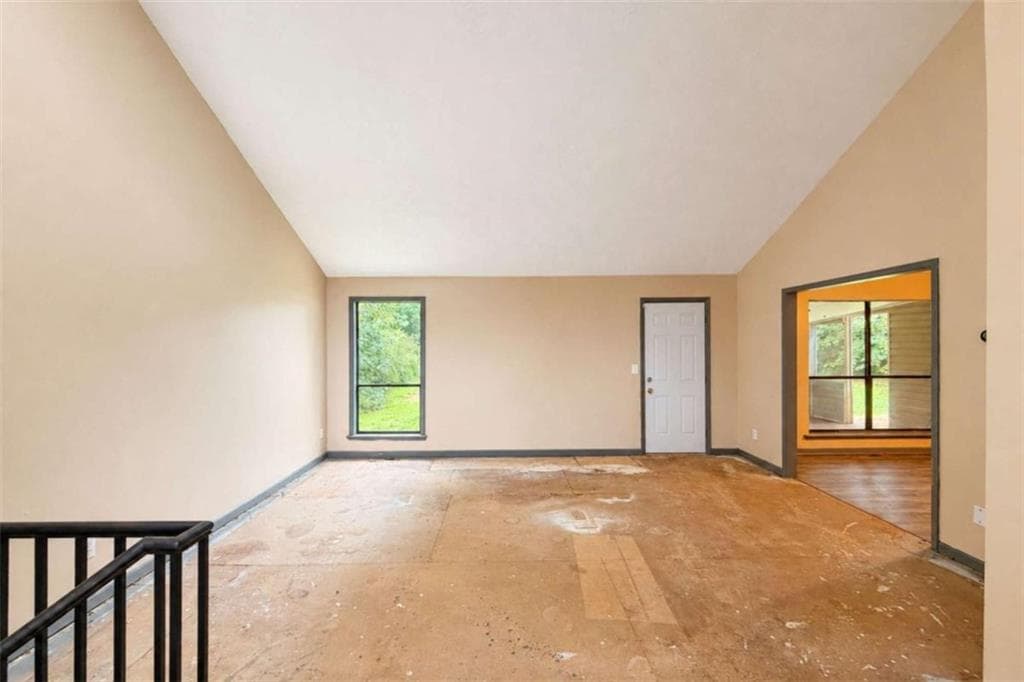 3 bedroom, 2 bathroom, 2,209 sq ft single family residence under contract at 6742 Oakland Drive, Douglasville, GA 30135 — photo 6