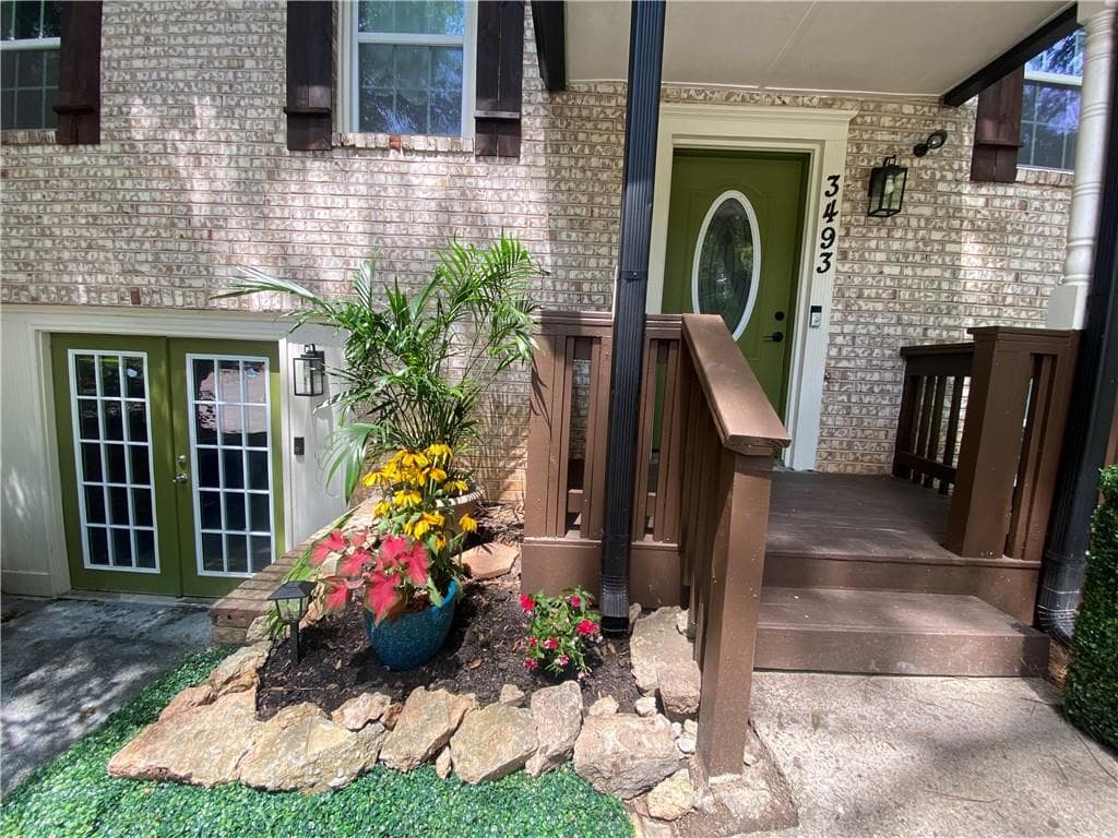 4 bedroom, 3 bathroom, 2,440 sq ft single family residence for sale at 3493 Mark Place, Atlanta, GA 30331 — photo 2