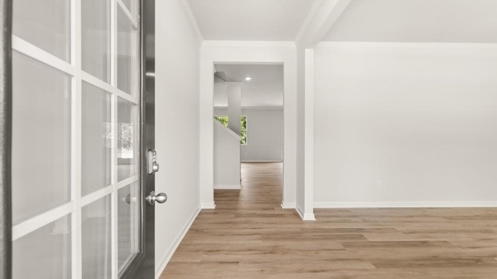 5 bedroom, 3 bathroom, 2,511 sq ft single family residence under contract at 813 Lost Creek Parkway, Dallas, GA 30132 — photo 2