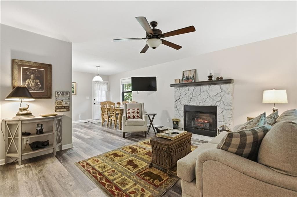 3 bedroom, 2 bathroom, 1,050 sq ft single family residence for sale at 94 Winding Way, Jasper, GA 30143