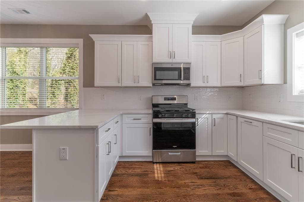 4 bedroom, 3 bathroom, 2,312 sq ft single family residence for sale at 229 Little Brook Lane, Woodstock, GA 30188 — photo 6
