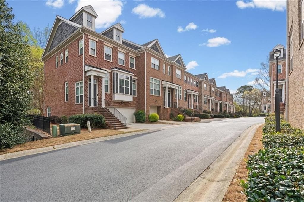 4 bedroom, 4 bathroom, 2,583 sq ft townhouse for rent at 1581 Mosaic Way, Smyrna, GA 30080 for $3,500 a month — photo 2