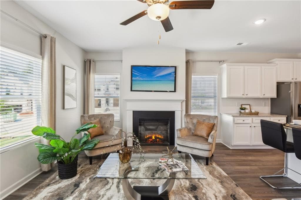 3 bedroom, 3 bathroom, 1,817 sq ft townhouse for sale at 7030 Old Bridge Lane, Conyers, GA 30013 — photo 3