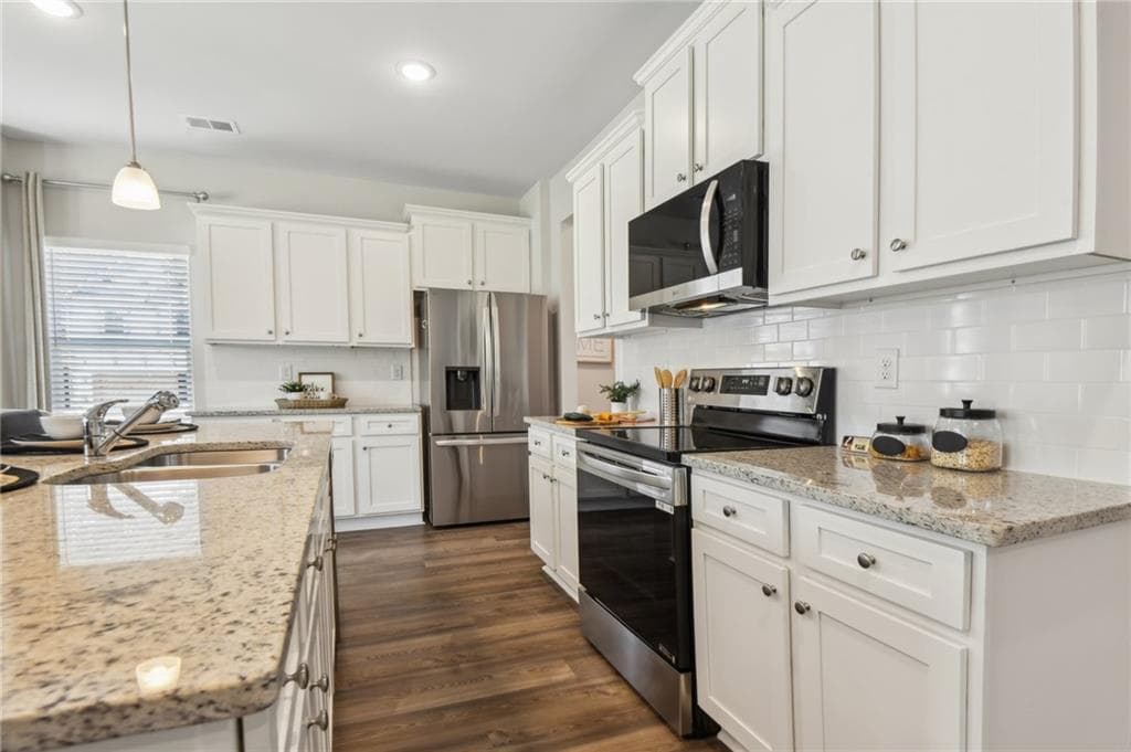 3 bedroom, 3 bathroom, 1,817 sq ft townhouse for sale at 7030 Old Bridge Lane, Conyers, GA 30013 — photo 10