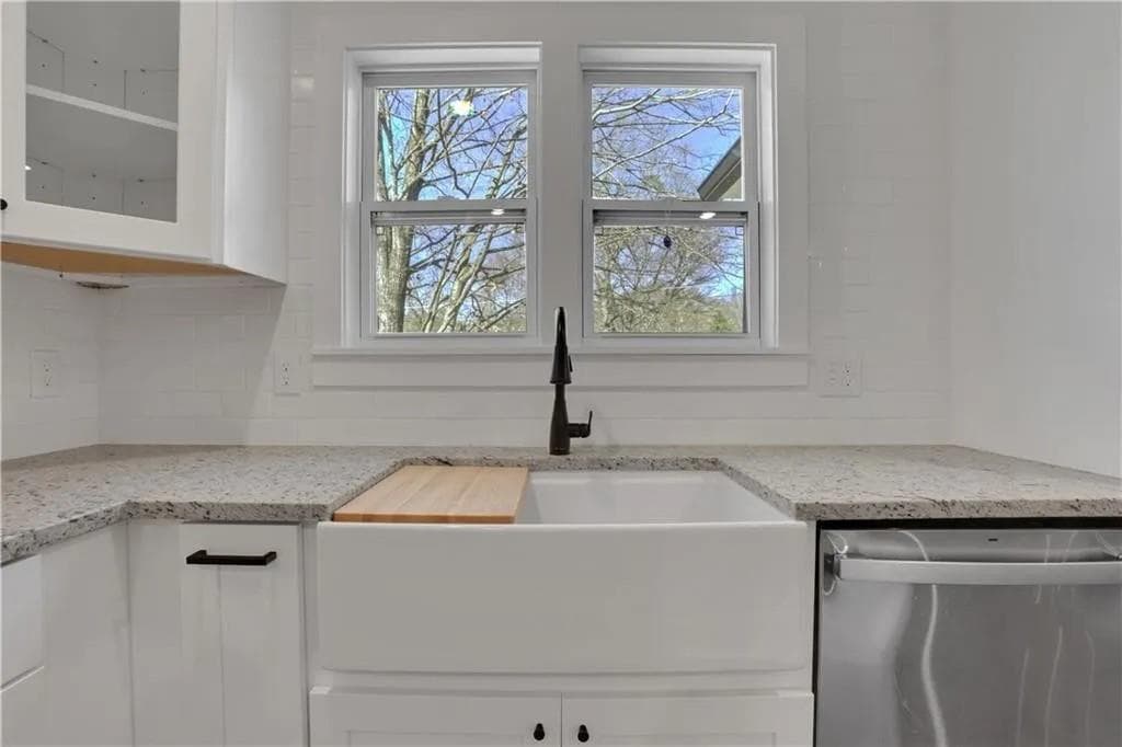 3 bedroom, 2 bathroom, 1,300 sq ft single family residence for rent at 1770 Crestridge Drive, Marietta, GA 30067 for $2,750 a month — photo 6