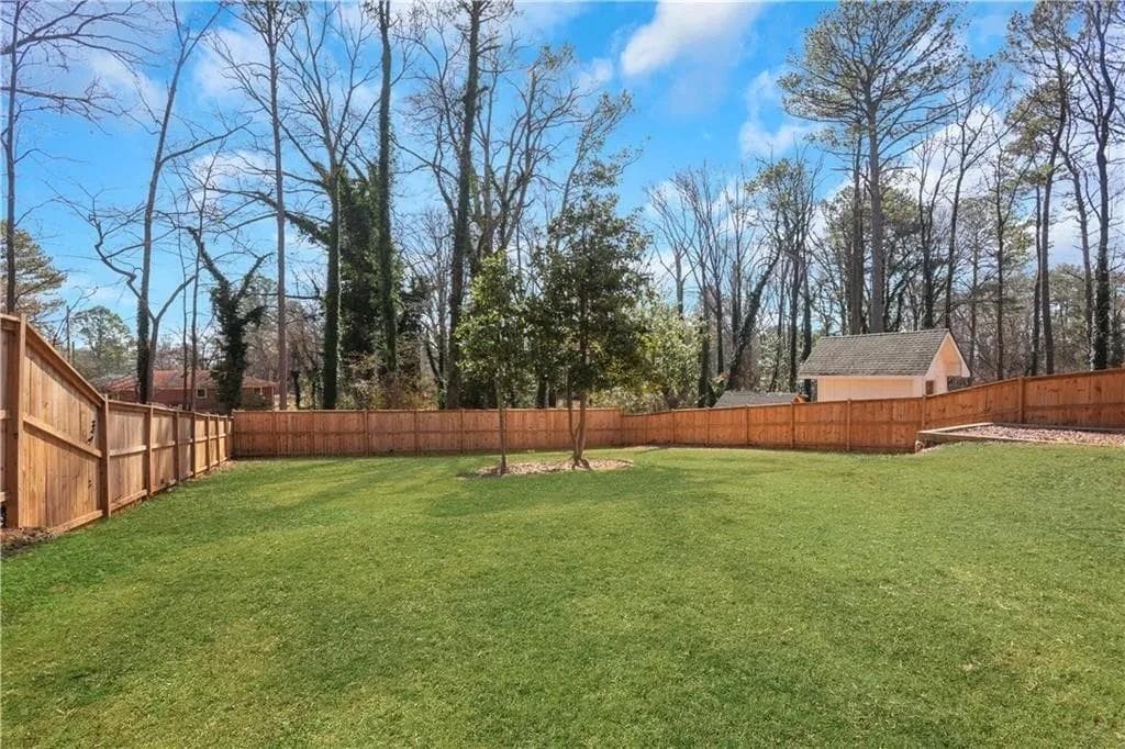 3 bedroom, 2 bathroom, 1,300 sq ft single family residence for rent at 1770 Crestridge Drive, Marietta, GA 30067 for $2,750 a month — photo 2