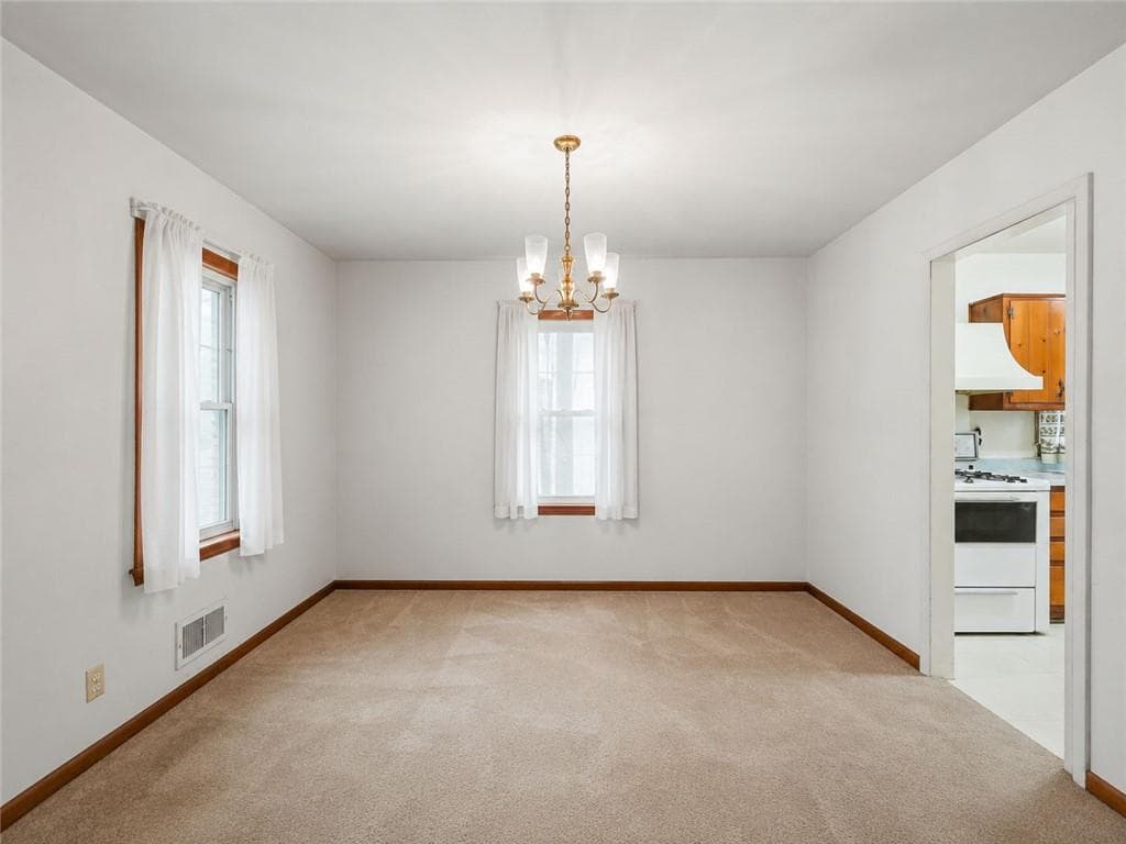 3 bedroom, 1 bathroom, 2,764 sq ft single family residence under contract at 210 Aaron Street, Atlanta, GA 30314 — photo 8