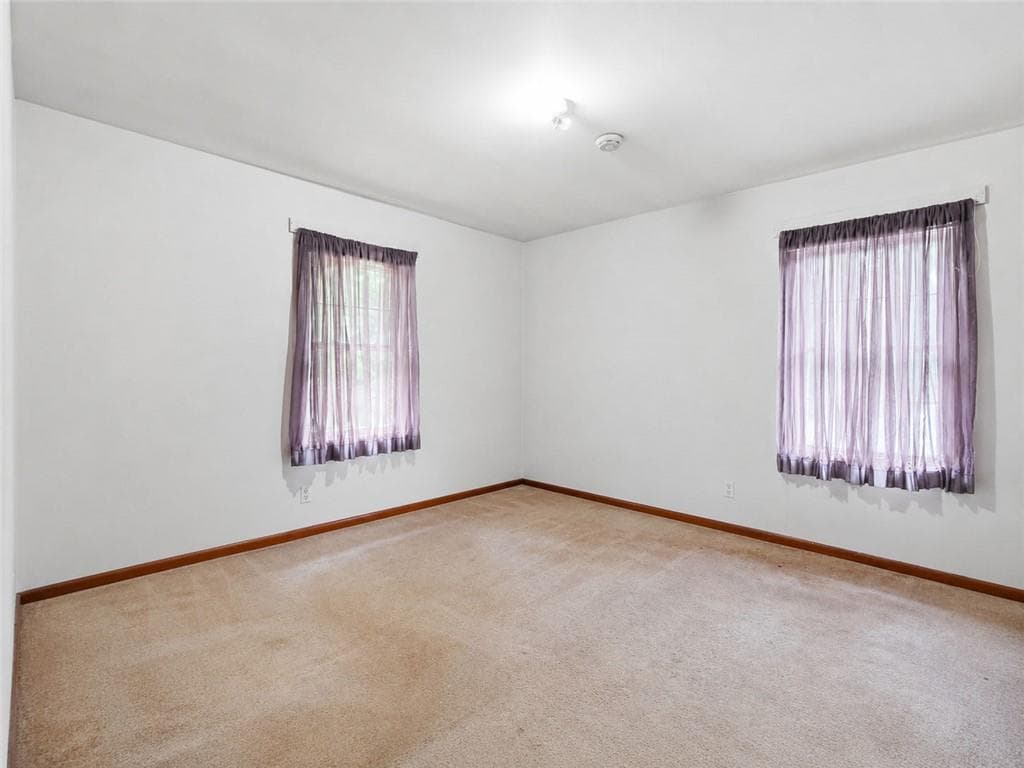 3 bedroom, 1 bathroom, 2,764 sq ft single family residence under contract at 210 Aaron Street, Atlanta, GA 30314 — photo 9