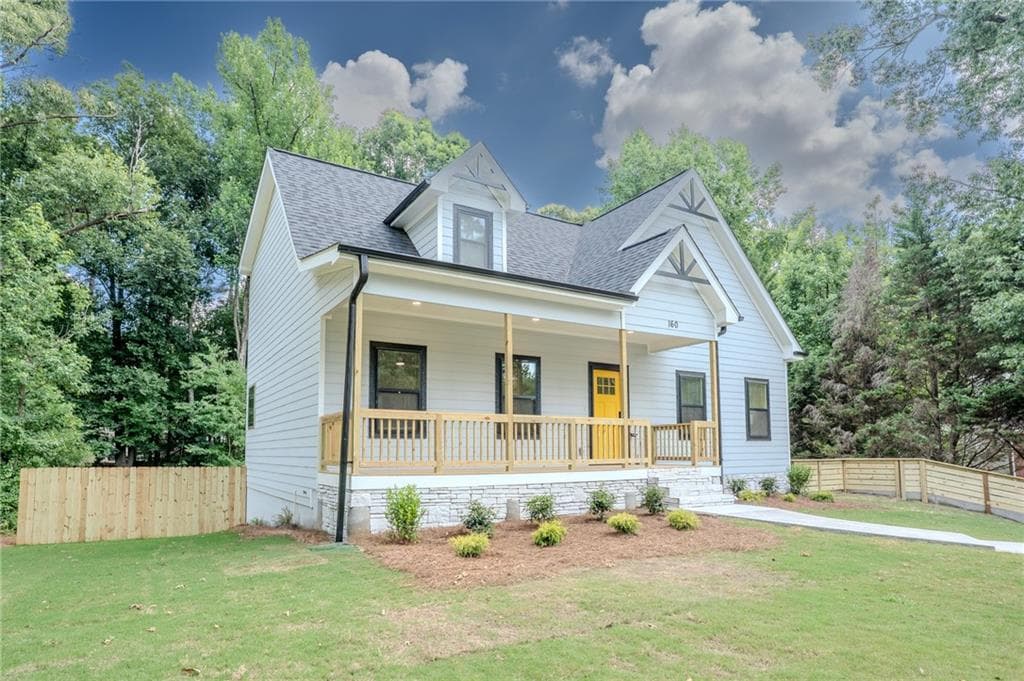 4 bedroom, 3 bathroom, 3,210 sq ft single family residence for sale at 160 Rosewood Circle, Covington, GA 30016 — photo 3
