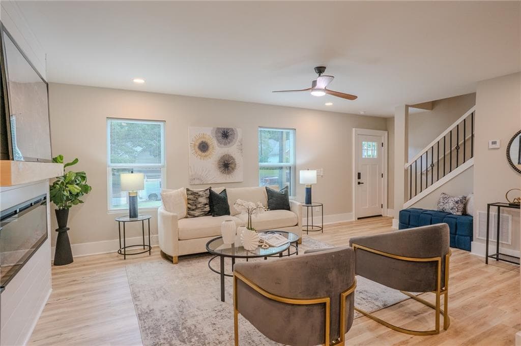 4 bedroom, 3 bathroom, 3,210 sq ft single family residence for sale at 160 Rosewood Circle, Covington, GA 30016 — photo 7