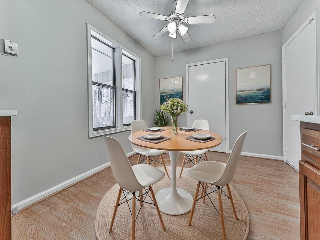 3 bedroom, 2 bathroom, 1,390 sq ft single family residence for sale at 5506 Vaughn Road, Woodstock, GA 30188 — photo 8