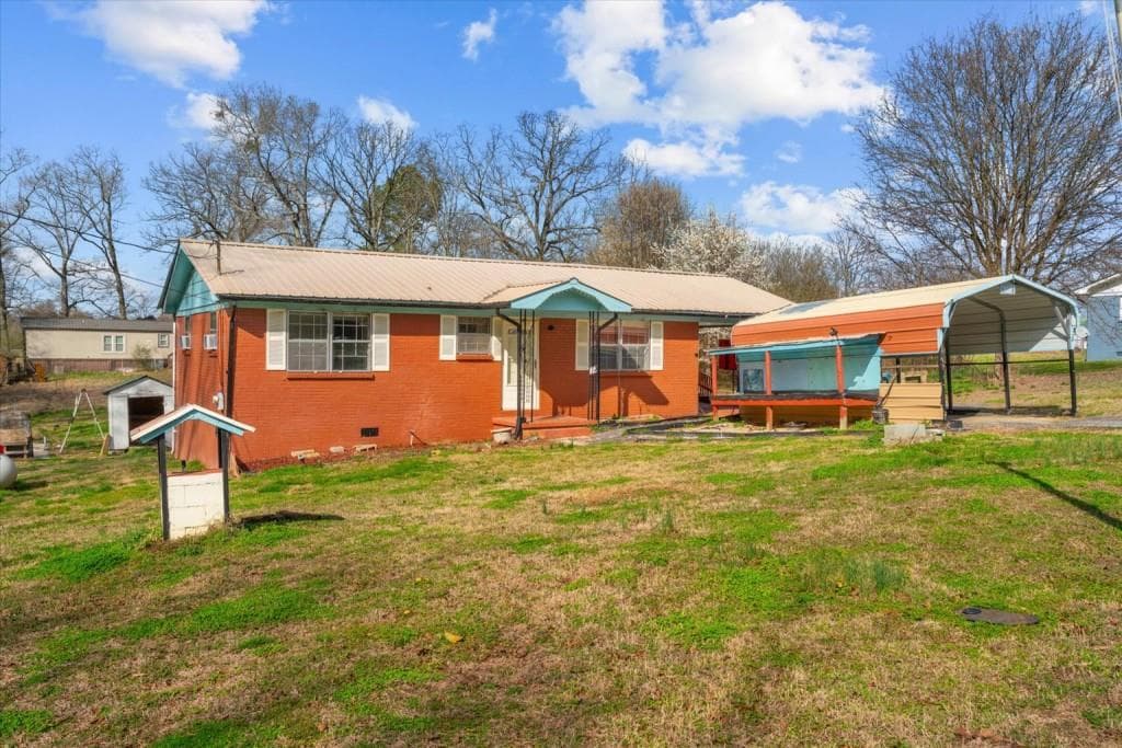 3 bedroom, 1 bathroom, 996 sq ft single family residence for sale at 133 Rolling Acres 2nd Street, Calhoun, GA 30701