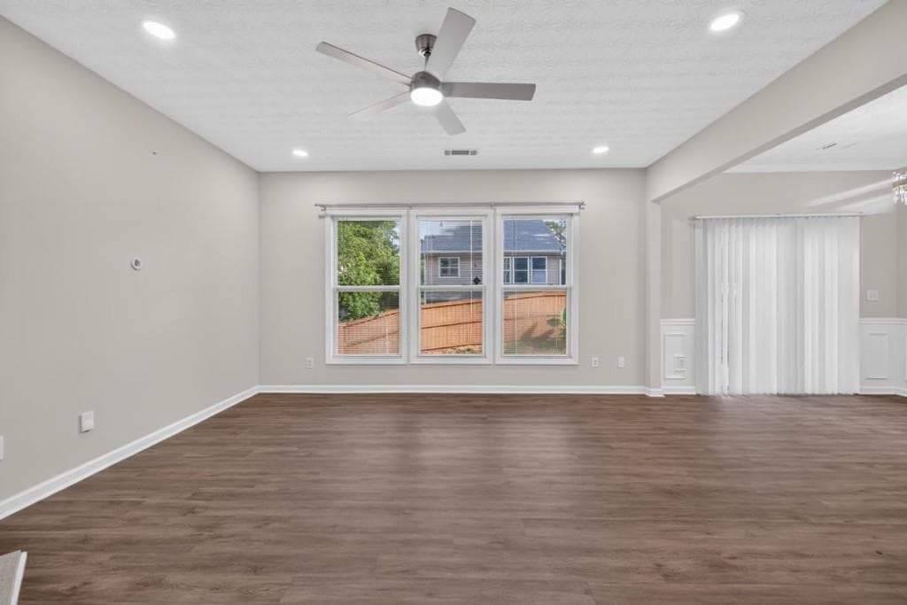 3 bedroom, 3 bathroom, 1,949 sq ft single family residence for rent at 4379 Annlette Drive, Lawrenceville, GA 30044 for $2,200 a month — photo 4