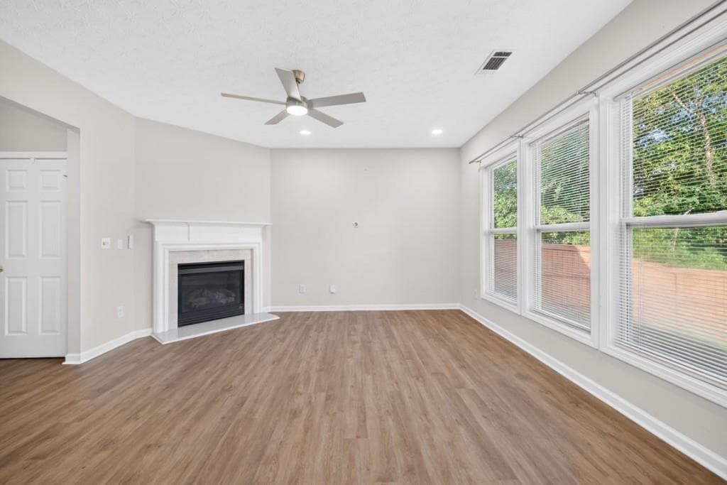 3 bedroom, 3 bathroom, 1,949 sq ft single family residence for rent at 4379 Annlette Drive, Lawrenceville, GA 30044 for $2,200 a month — photo 5