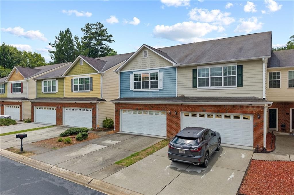 3 bedroom, 3 bathroom, 1,724 sq ft townhouse for rent at 1058 Treymont Lane, Lawrenceville, GA 30045 for $2,000 a month — photo 3