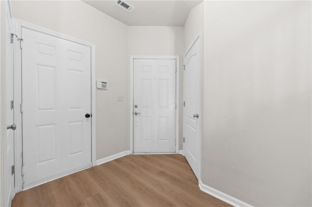 3 bedroom, 3 bathroom, 1,724 sq ft townhouse for rent at 1058 Treymont Lane, Lawrenceville, GA 30045 for $2,000 a month — photo 4