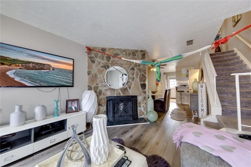 2 bedroom, 2 bathroom, 1,120 sq ft townhouse under contract at 6638 Witherington Court, Norcross, GA 30093 — photo 3