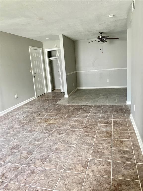2 bedroom, 2 bathroom, 1,038 sq ft condominium for sale at 5945 Sutcliff Square, Lithonia, GA 30058 — photo 6