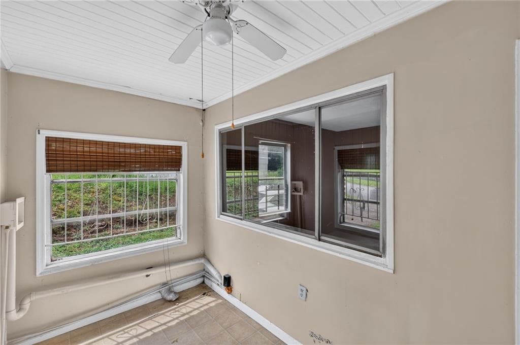 2 bedroom, 1 bathroom, 873 sq ft single family residence for sale at 205 Upshaw Street, Atlanta, GA 30315 — photo 3