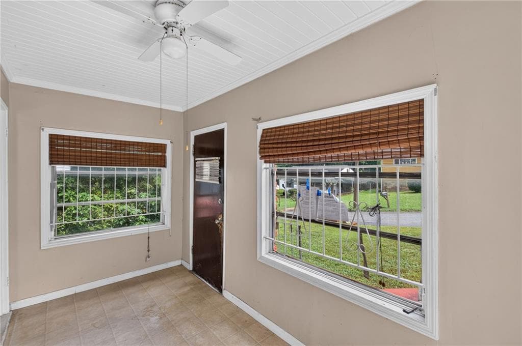 2 bedroom, 1 bathroom, 873 sq ft single family residence for sale at 205 Upshaw Street, Atlanta, GA 30315 — photo 5