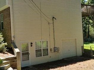 5 bedroom, 4 bathroom, 2,599 sq ft single family residence for rent at 5516 Pinedale Circle, Sugar Hill, GA 30518 for $2,300 a month — photo 10