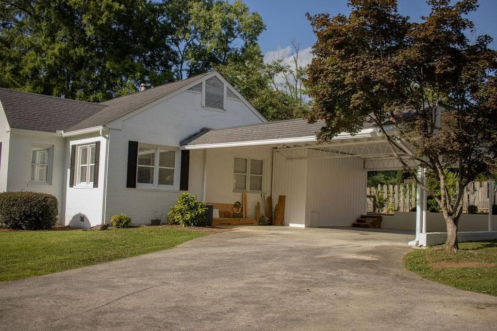 3 bedroom, 2 bathroom, 1,891 sq ft single family residence for sale at 149 Kirby Street, Summerville, GA 30747 — photo 2