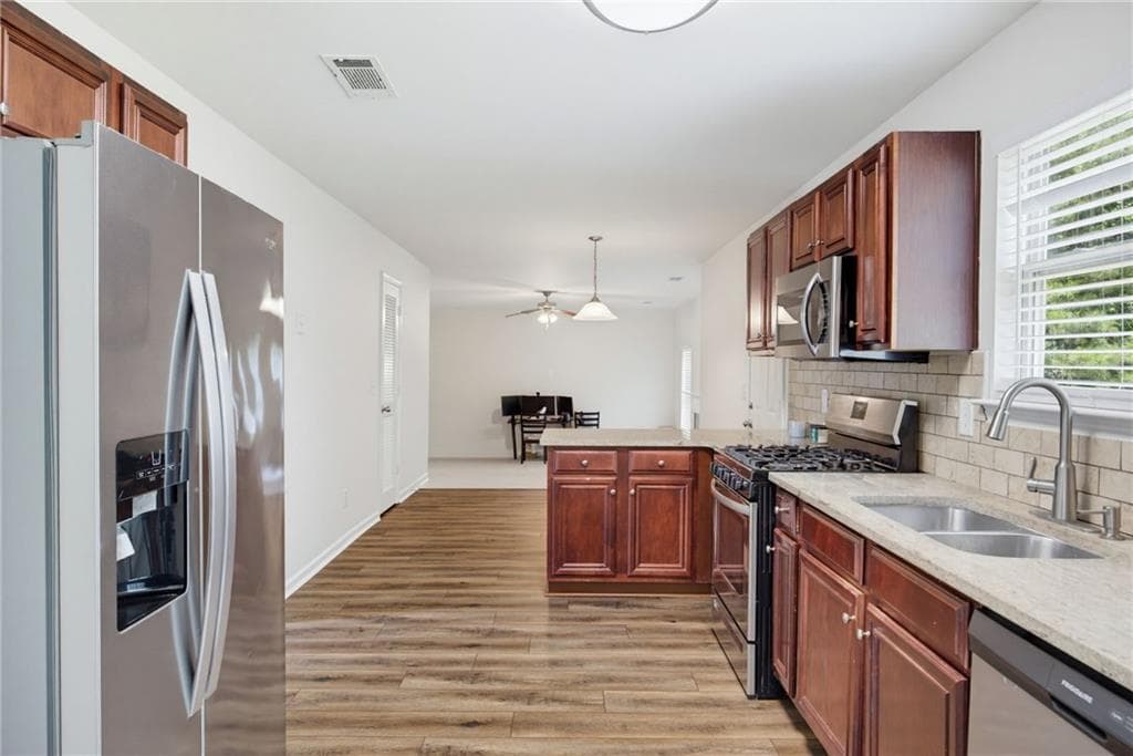 5 bedroom, 3 bathroom, 2,935 sq ft single family residence for sale at 6260 Selborn Drive, Atlanta, GA 30331 — photo 10
