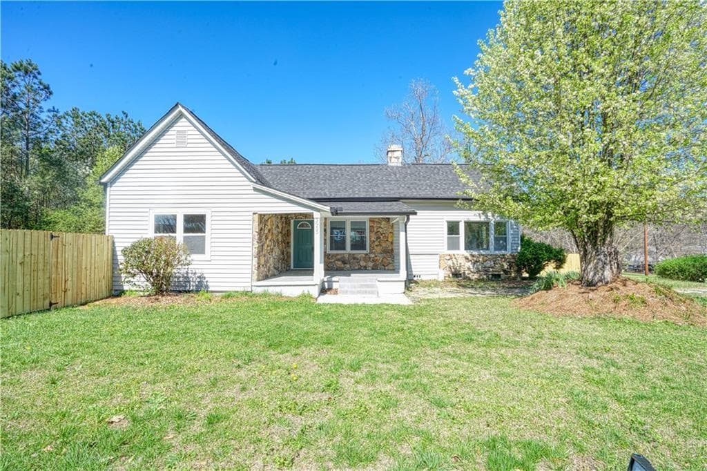 3 bedroom, 1,320 sq ft home for sale at 3955 Zoar Church Road, Snellville, GA